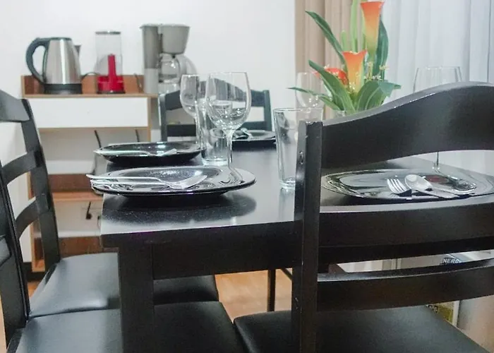 Modern For Group, With Kitchen, Wi-fi & Netflix, Near Mrt Boni Apartment