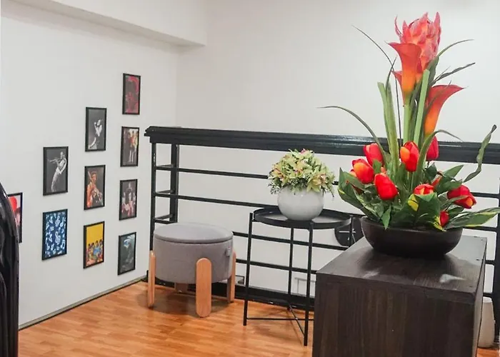 Apartment Modern For Group, With Kitchen, Wi-fi & Netflix, Near Mrt Boni