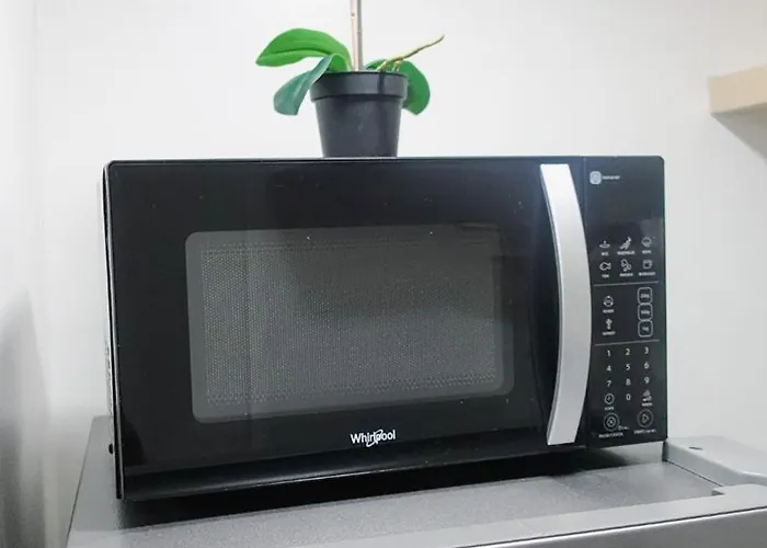 Modern For Group, With Kitchen, Wi-fi & Netflix, Near Mrt Boni * Manila