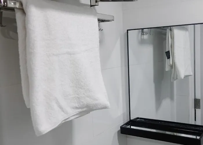Modern For Group, With Kitchen, Wi-fi & Netflix, Near Mrt Boni *