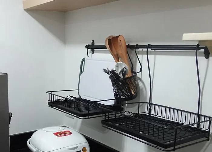 Apartment Modern For Group, With Kitchen, Wi-fi & Netflix, Near Mrt Boni