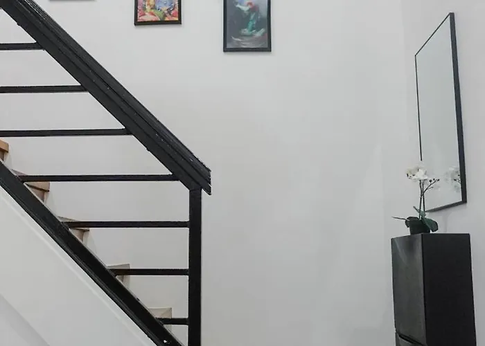 Apartment Modern For Group, With Kitchen, Wi-fi & Netflix, Near Mrt Boni *